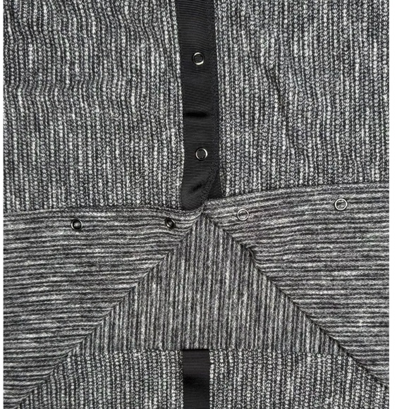 Lululemon Vinyasa Scarf - Black Gray Heathered Herringbone - Picture 8 of 11